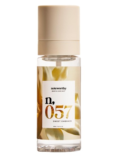 Noteworthy Sweet Embrace (n,057)