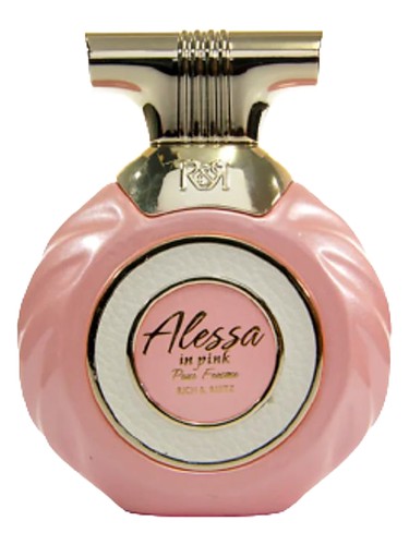 Alessa in Pink